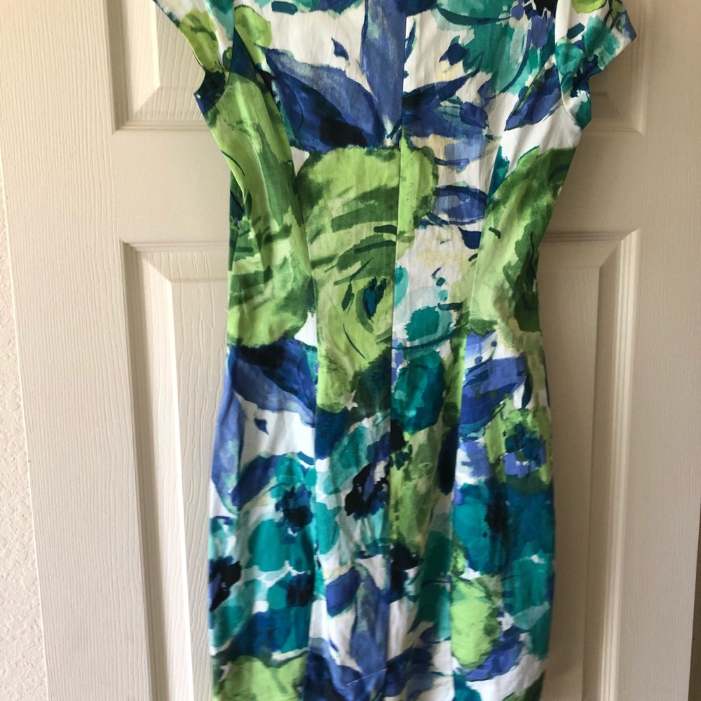 Spring dress - Picture 3 of 4